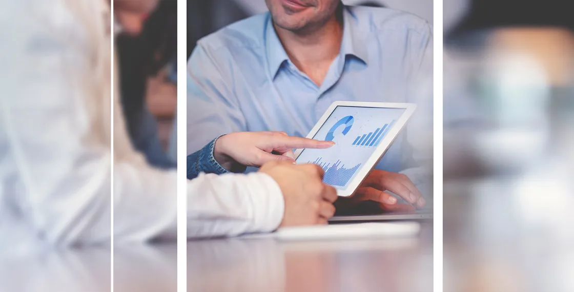 Fasst wichtige Informationen zusammen, um Interaktionen zu beschleunigen