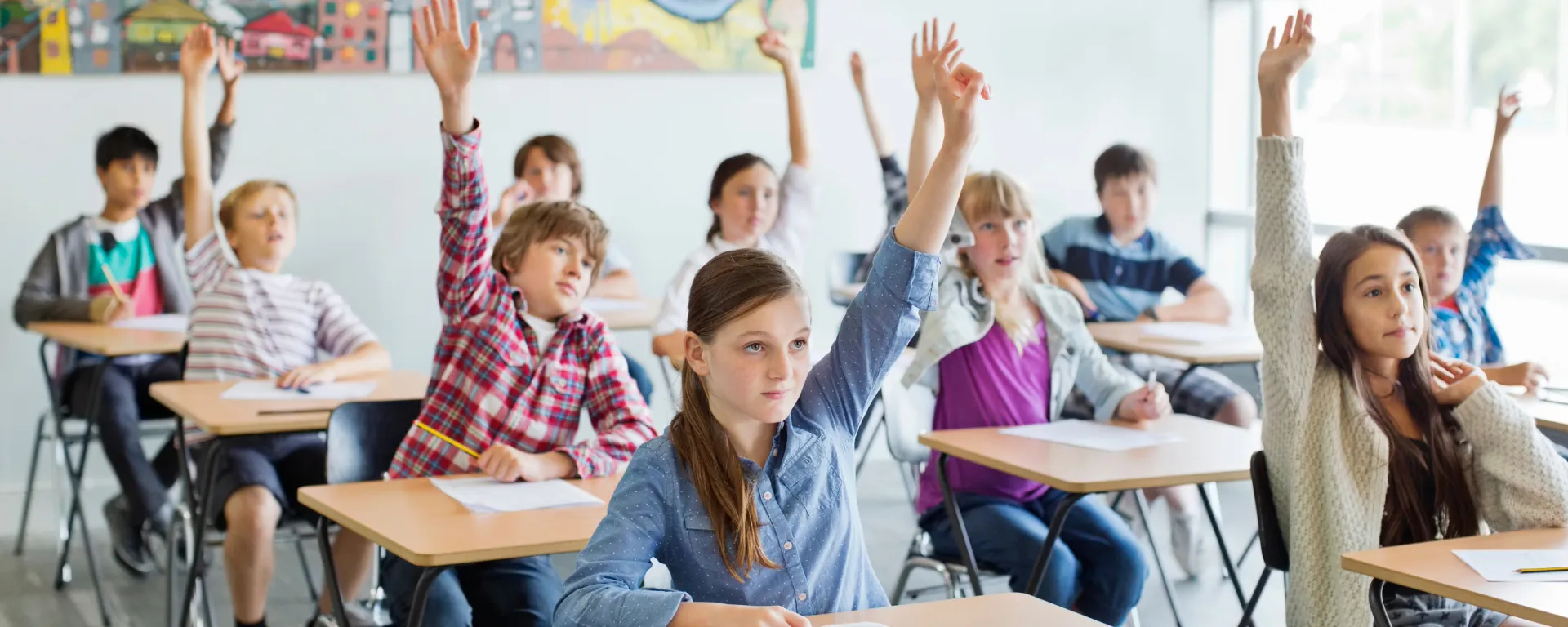 Childrens at school GettyImages 170126264 1920x768