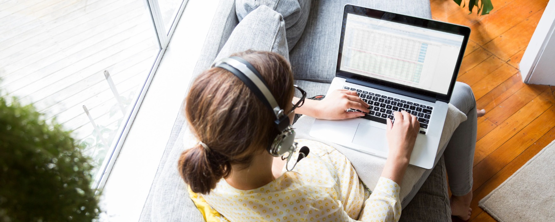 lady working from home - 1800*720
