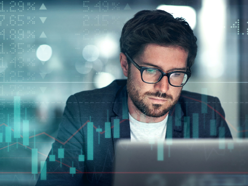 learning&development-person looking at laptop