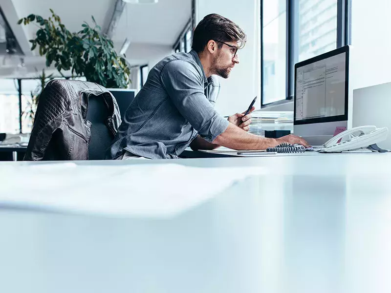 men using laptop