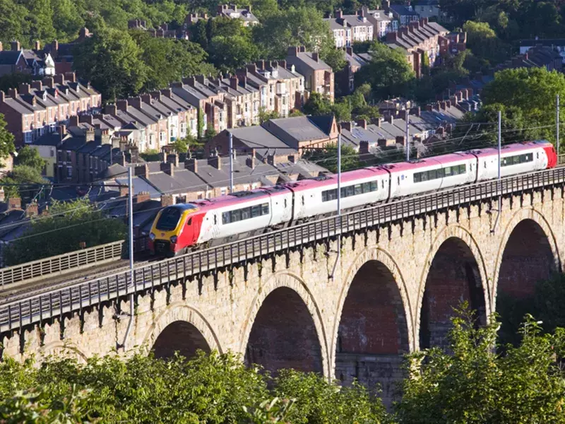 A digital government for a digital society Moving train