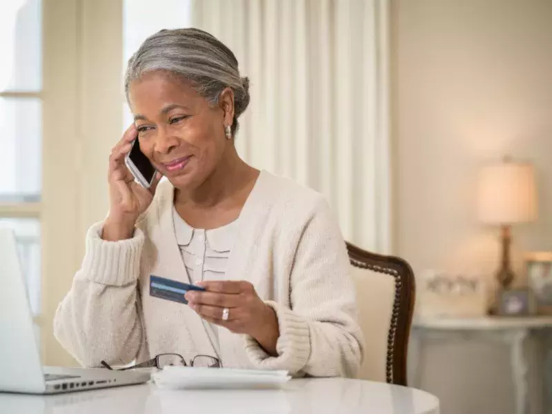 customer speaking on phone