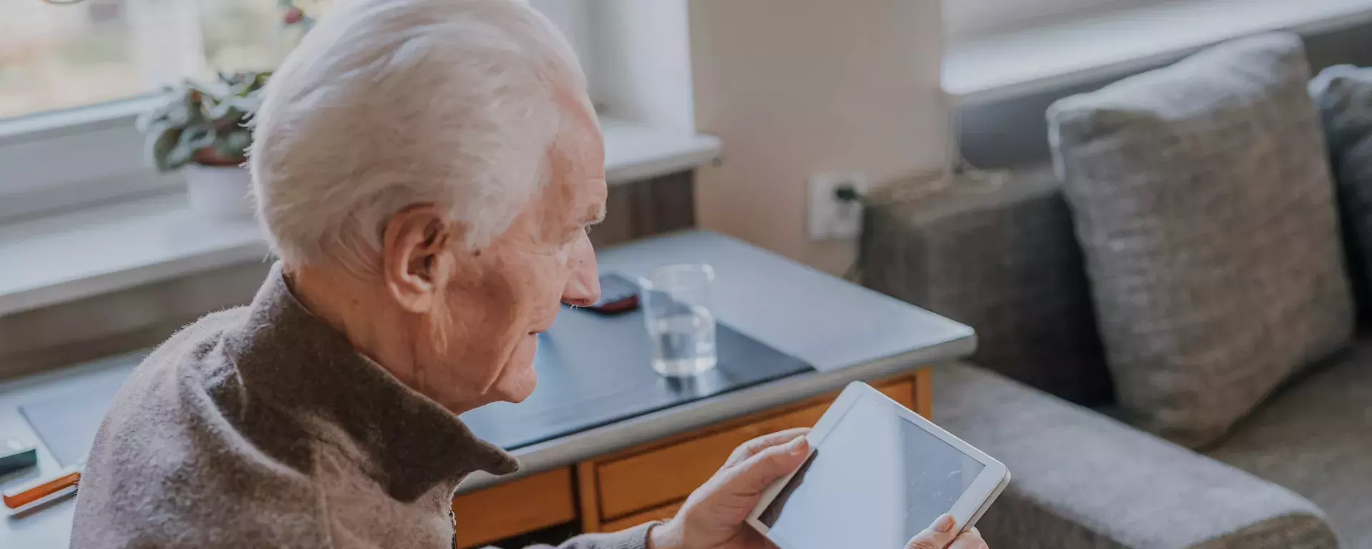 Improving energy efficiency and internal air quality in residential care